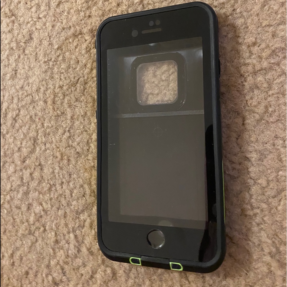 iPhone 7/8 life proof case